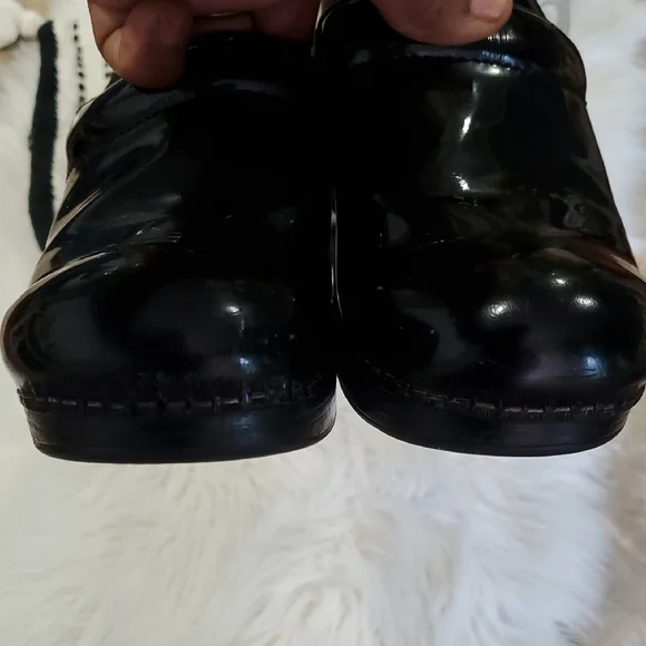 Dansko Black Mules with Reflective Finish Size 39 - Picture 5 of 14